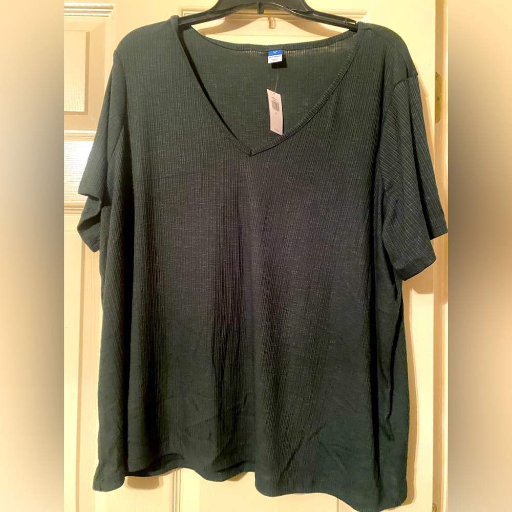 Old navy tshirt